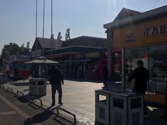 -辽河服务区-停车场