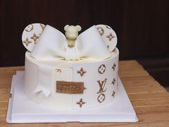 LV小熊蛋糕-小涵家蛋糕·咖啡(金山湖花园店)