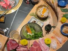 -山川小町·极番烧肉(新地假日广场店)