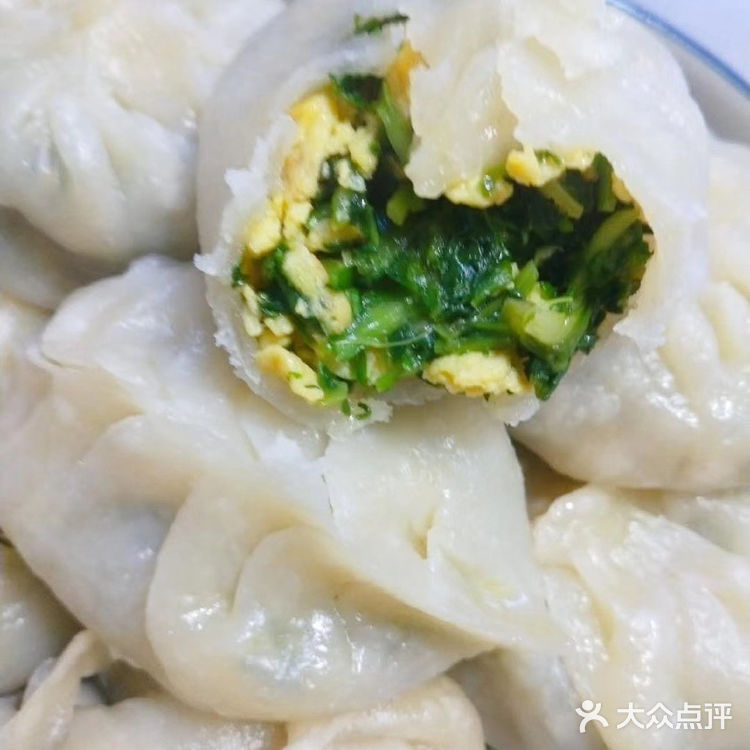 蘸酱吃 包个大包子 哈哈都好吃