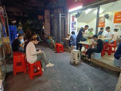 -威邵鸡煲(西华路总店)