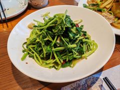 -黄泥岗·地道湖北菜(奥特莱斯店)