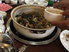 -东巴谷野生菌火锅餐厅