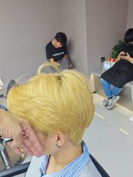 -宫铭烫发染发接发店