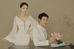 -易摄影婚纱摄影工作室