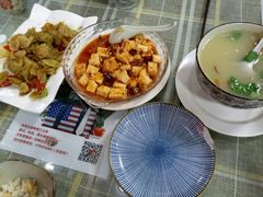 -天天向上素食餐厅(五台山店)