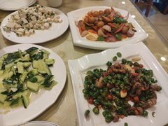 -鹤乡东北菜(崮山路店)