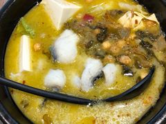老坛酸菜鱼饭-阿香米线杭州西湖银泰文化广场餐厅