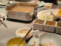 -左庭右院鲜牛肉火锅黑金店(陆家嘴中心店)