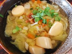 Clear Soup-Pad Thai Kratong Thong by ama