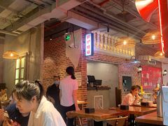 大堂-炉小二铜锅牛蛙•川湘菜(三里屯店)