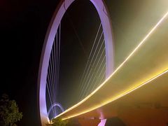 -南京眼步行桥
