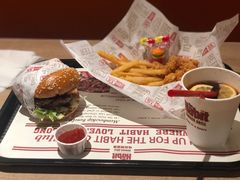 -The Habit Burger Grill 哈比特汉堡(复兴soho店)