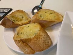 奶蒜白包-老井俄式餐厅