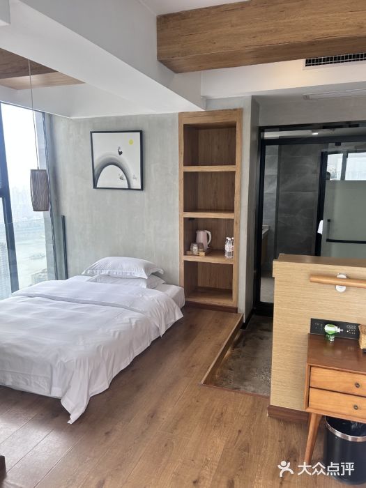 闲隅江景艺术酒店(解放碑洪崖洞总店)图片