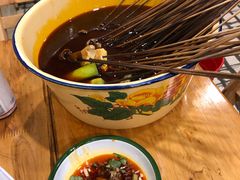 -拈签一笑黄牛肉辣卤串串