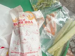 -Bánh Mì Huynh Hoa