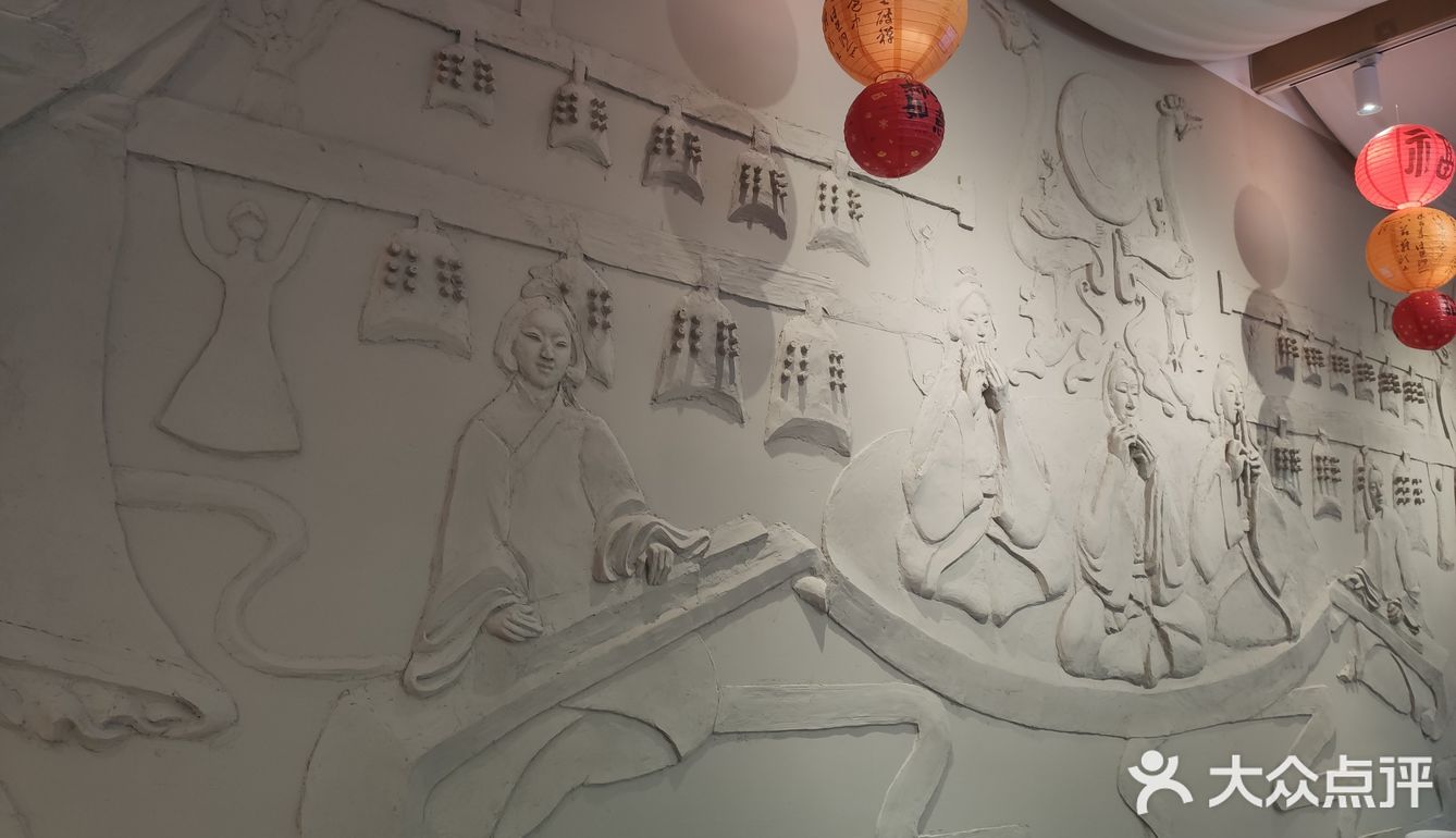 这个杯子，太别致了把。