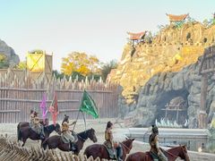 -七彩云南欢乐世界