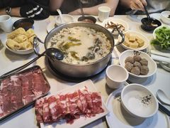 -德林酸菜鱼火锅(南丹店)