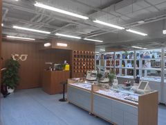 -无奔眼镜·蔡司·依视路授权店(马家堡店)