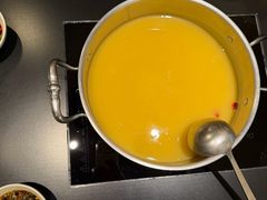 -鲜入唯煮·港式海鲜牛肉火锅(金宝街店)
