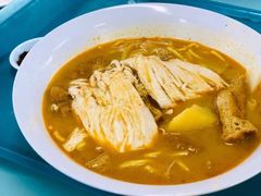 -亚王咖喱鸡米粉面