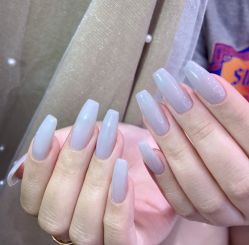 -花岐款式专研健康美甲沙龙