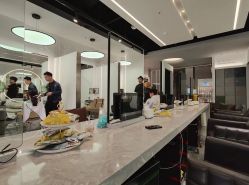 -Z.X HAIR SALON张新美业