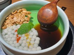 -吃饭皇帝大土家民族菜(荟聚店)