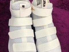 -浣溪纱鞋服精洗店