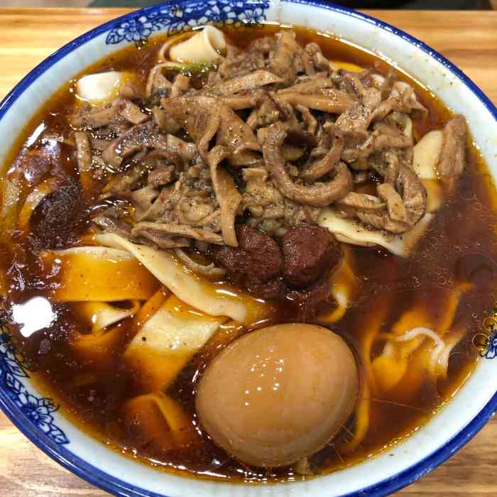 孙浩特色牛杂面板面(双港赤龙街店)