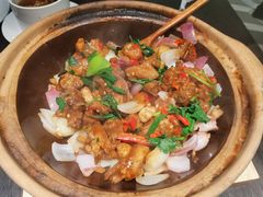 干锅走地鸡煲-鹊玥·粤菜小馆(汇智国际商业中心店)