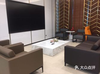 医院环境优美，干净整洁有序，舒适美观，工作人员热情