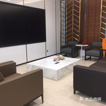 医院环境优美,干净整洁有序,舒适美观,工作人员热情