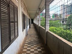 -吐斯廉屠杀博物馆