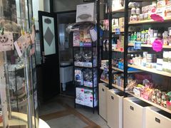 -宠小格时尚宠物生活馆(唐镇店)