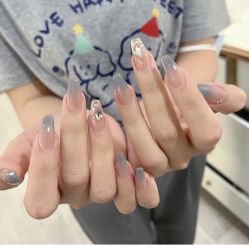 -悦指间美甲美睫