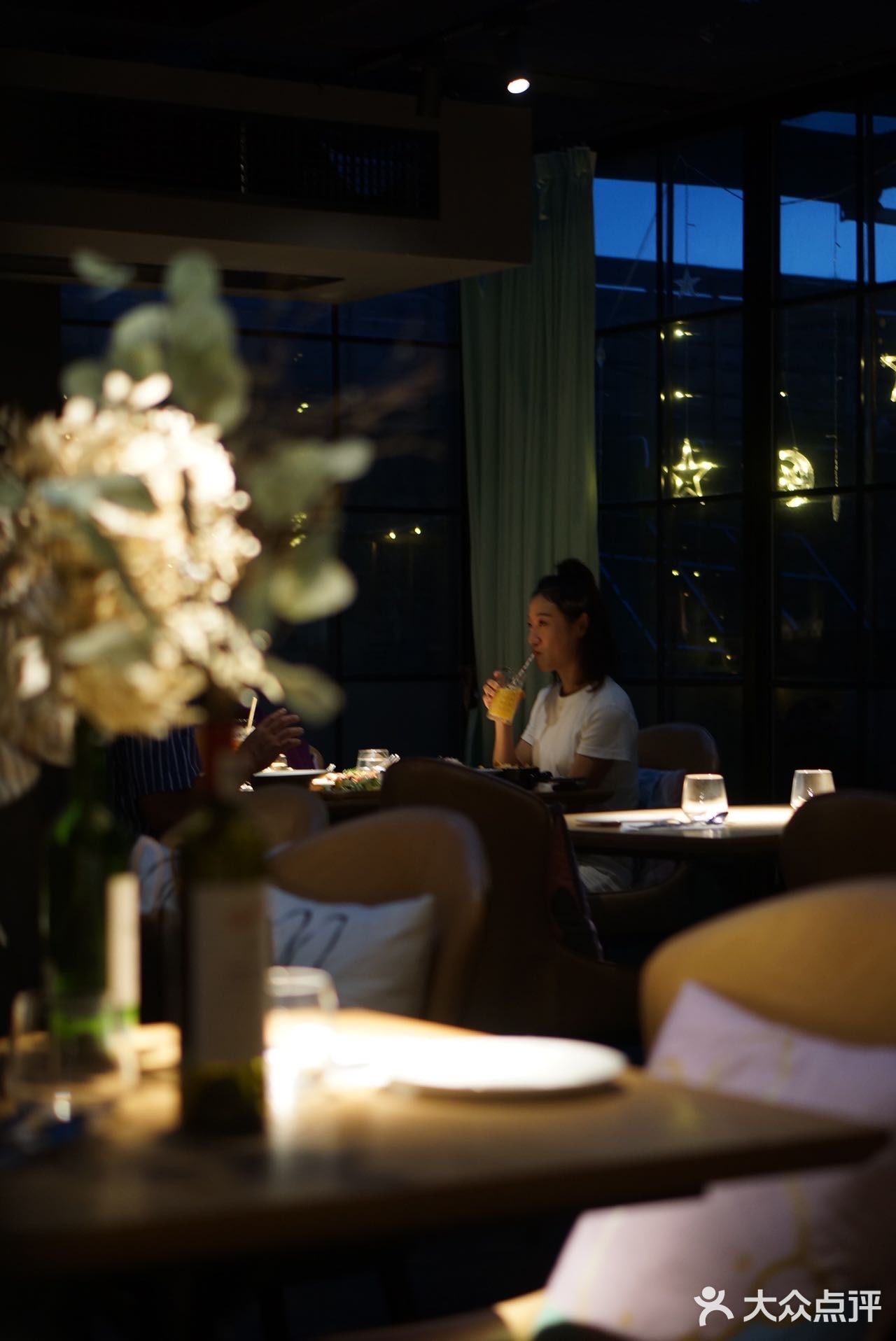 和朋友一起出来玩当然要去高颜值的地方！ 