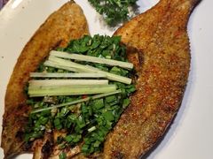 -香巴拉云南餐厅(华莱坞店)