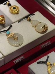 -周大福CHOW TAI FOOK(浦东八佰伴店)