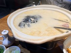 大砂锅炖鱼头汤-丹江渔村(首都机场店)