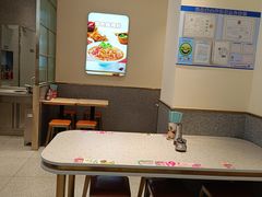 -小杨生煎(金山百联购物中心3楼店)