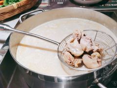-尚尚仙·酸汤猪手·猪肚鸡火锅(华联万柳购物中心店)