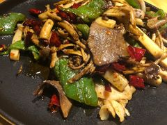 -十三式重庆江湖菜(金茂览秀城店)