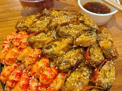 -肥肥虾庄·金牌油焖大虾(汉街SKP店)