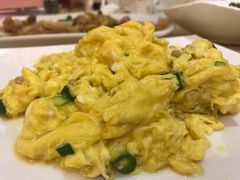 特色腐乳松子炒滑蛋-德烨酒家