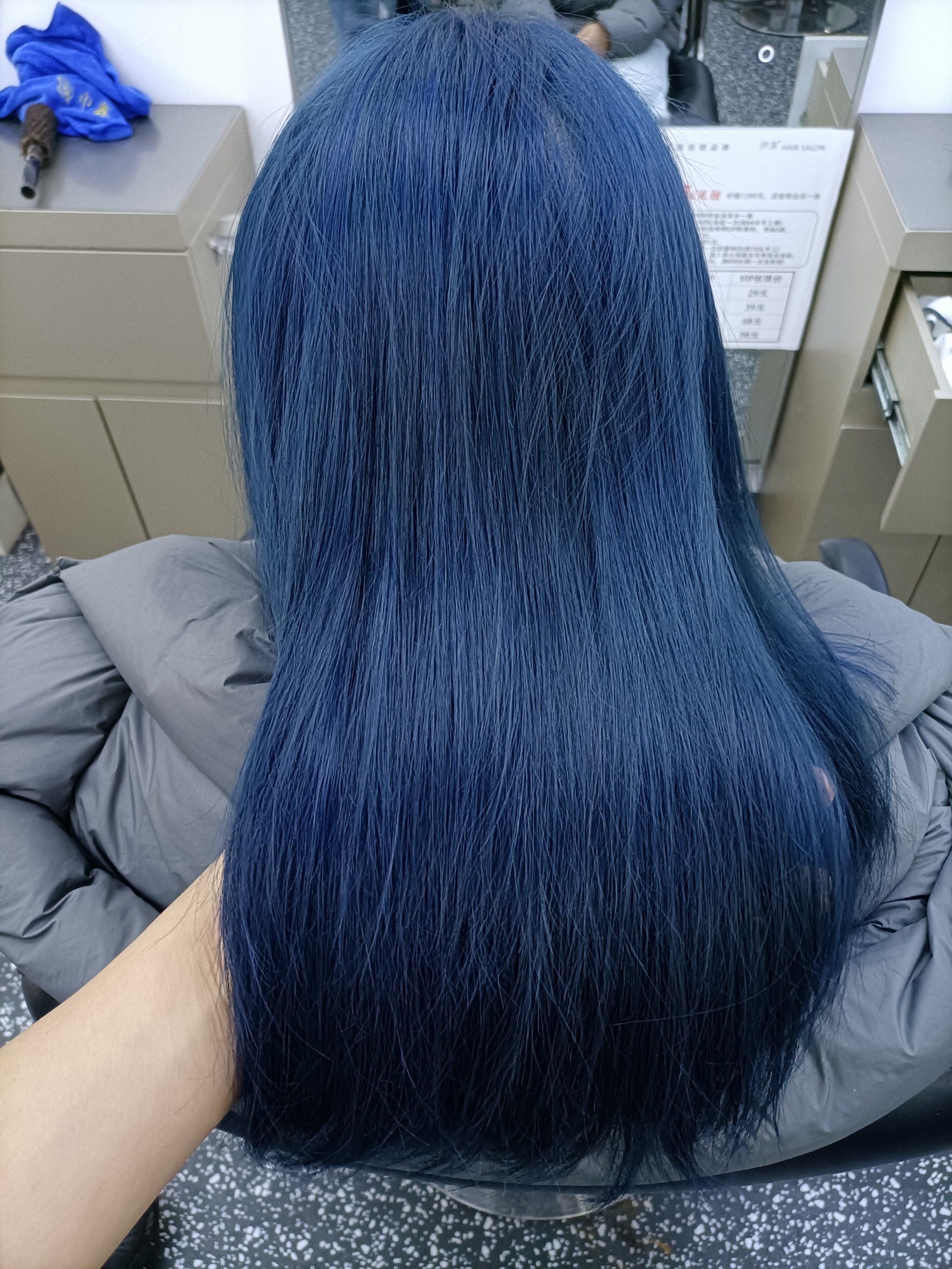 潮流蓝色发色