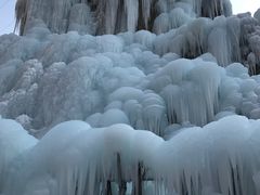 -大平台龙居瀑布旅游区