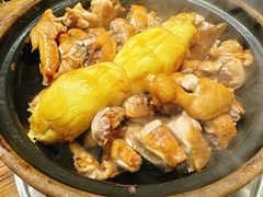 榴莲瓦煲鸡-东川炭炉鸡煲·榴莲瓦煲鸡(广州首店)